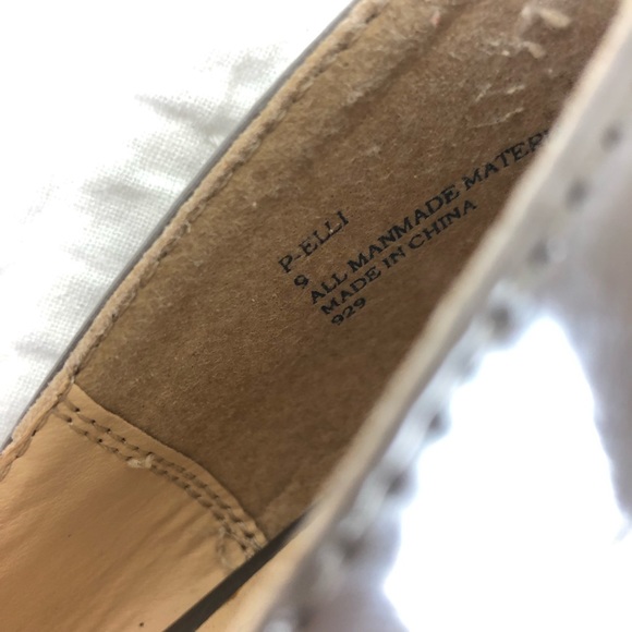 Steve Madden Closed-Toe Olive Wedges - Picture 4 of 5